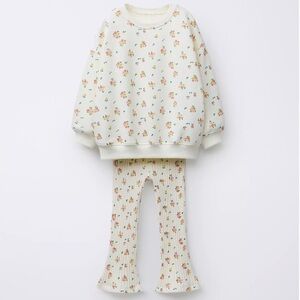 Zara sweatshirt & ribbed flare leggings set